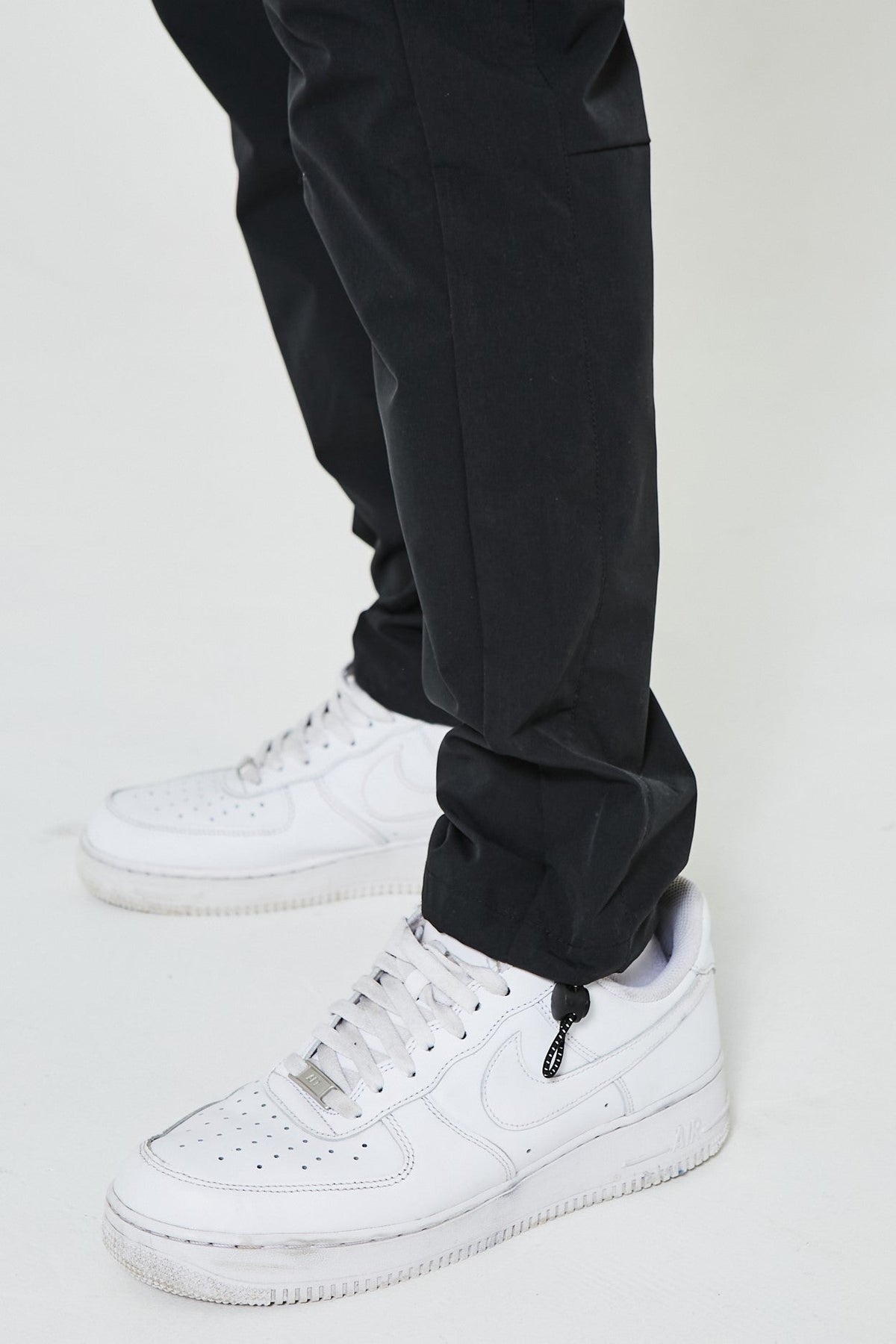 Taper Fit Cargo Pants - Black